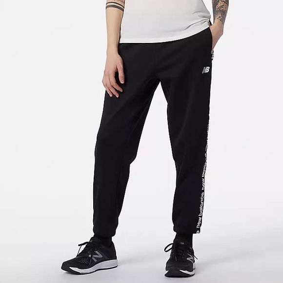 NWT Women’s Medium (30” X 30”) New Balance Relentless Performance Fleece Pants - Picture 1 of 13